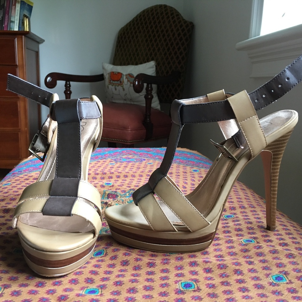 BCBG Paris Summer Sandal Heels